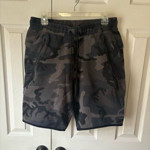nike tech white label short men's medium